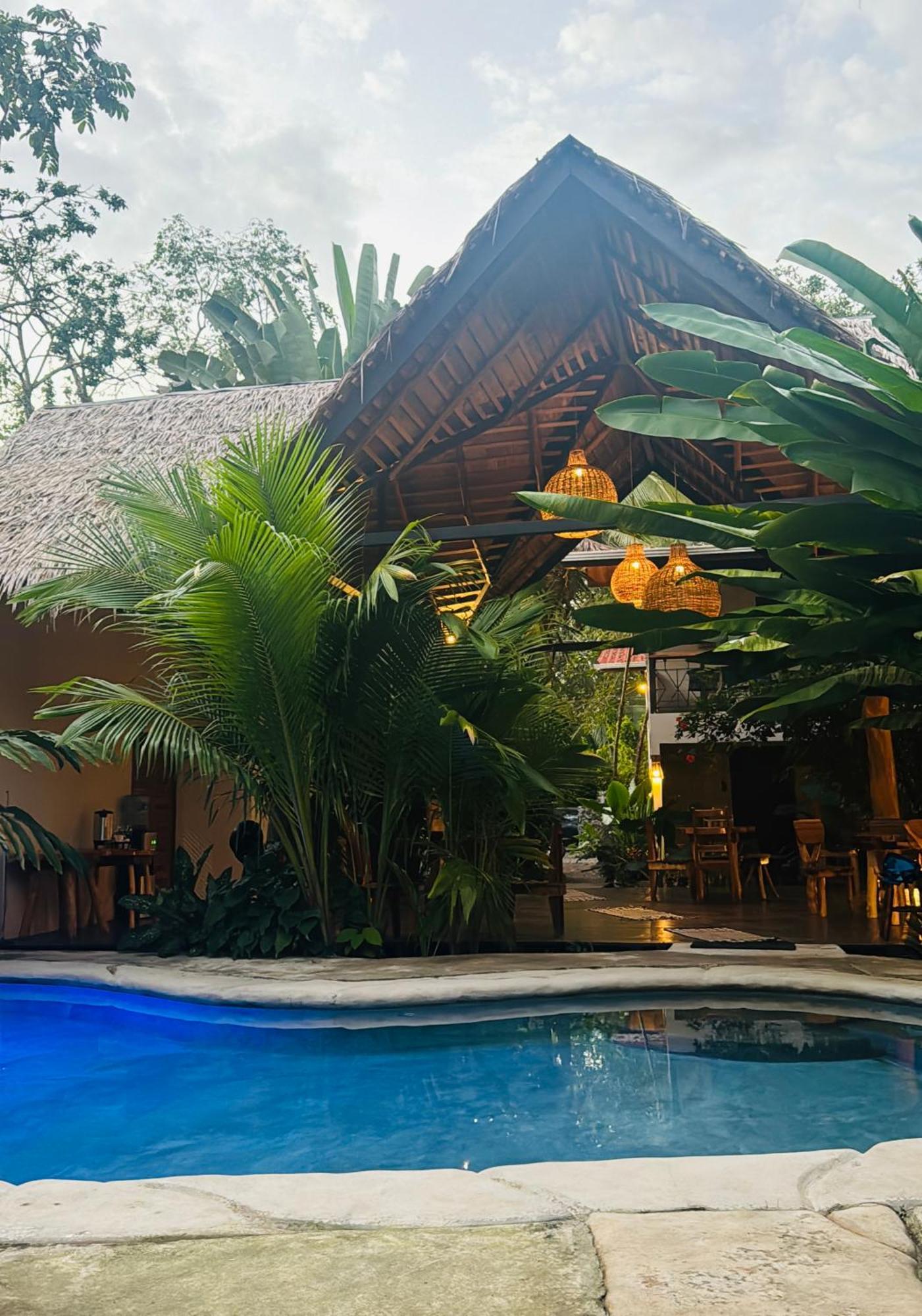 Conga Boutique Hotel Puerto Viejo de Talamanca Exterior photo