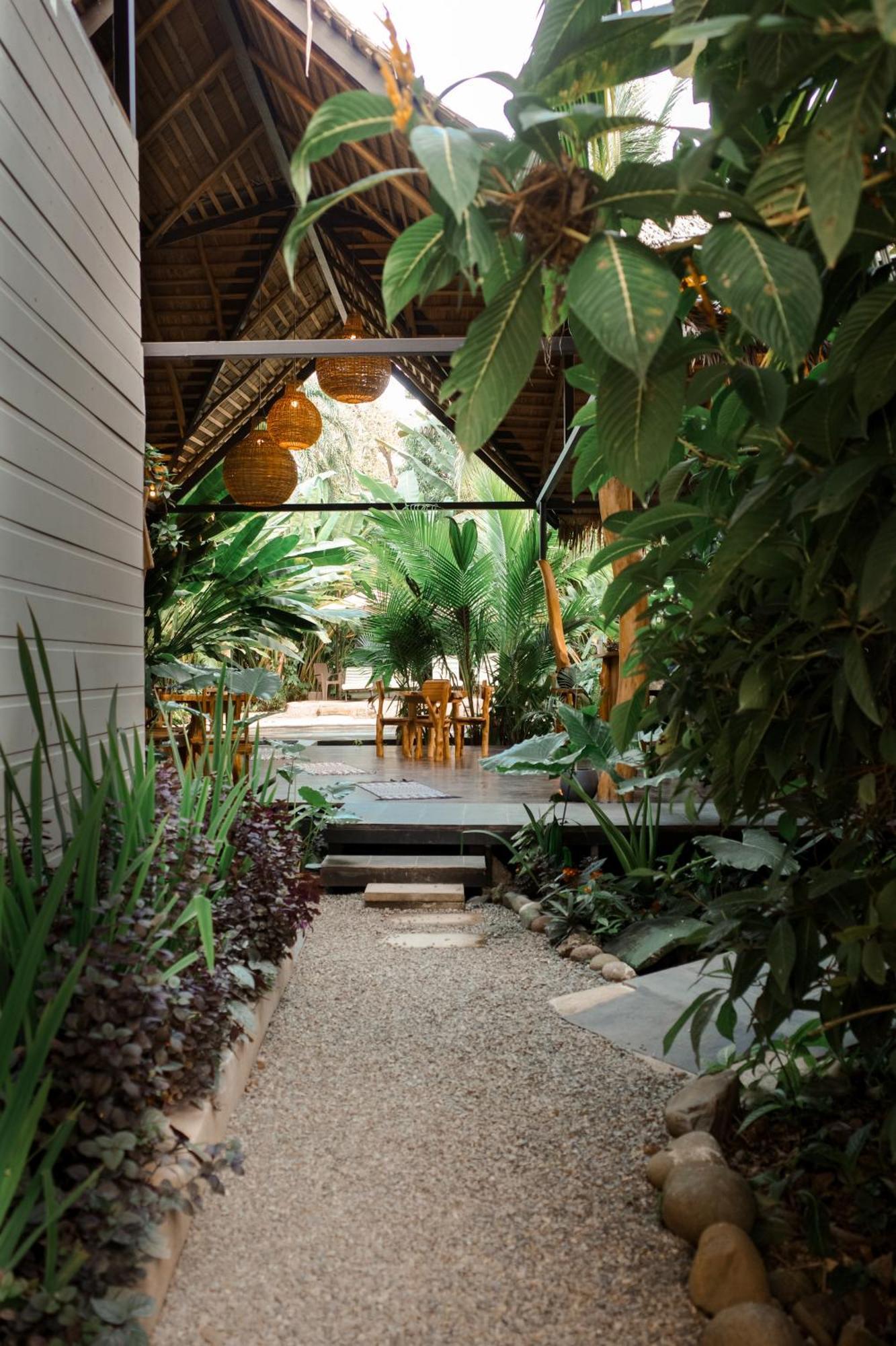 Conga Boutique Hotel Puerto Viejo de Talamanca Exterior photo